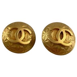Orecchini a clip rotondi placcati oro Chanel Gold CC D'oro