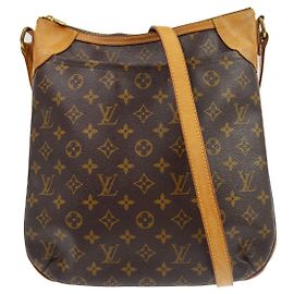 Louis Vuitton Odeon Monogram Canvas MM Castaño
