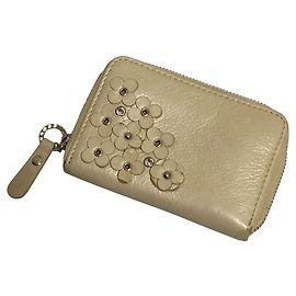Autre Marque Anteprima Leather Flower Motif Round Zip Coin Case Beige
