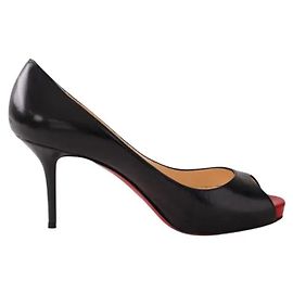 Christian Louboutin Tacones negros Negro