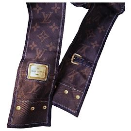 Louis Vuitton Monogram Braun Foulard Braun