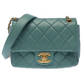 CHANEL Timeless/Classique Tasche aus blauem Leder - 103962 Blau