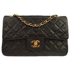 Chanel Classic Flap Quilted Lambskin Nero