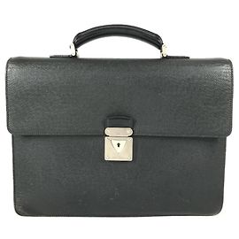 Louis Vuitton M31052 Taiga Robusto 1 Handbag Gris