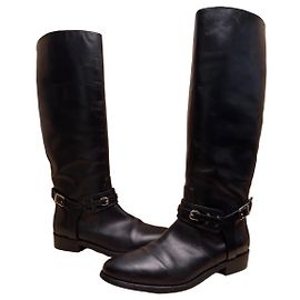 Botas de cano alto em couro preto Burberry Preto