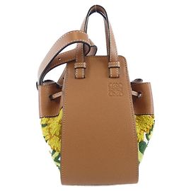 Bolso de hombro mini Loewe Hammock con cordón Amarillo