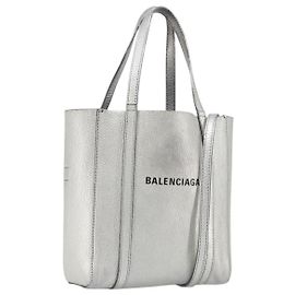 Bolsa Balenciaga Everyday Tote XXS em couro 2way Prata 551815 Auth bs37460 Prata