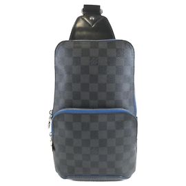 Bolsa Tiracolo Louis Vuitton Damier Graphite Avenue Marrom