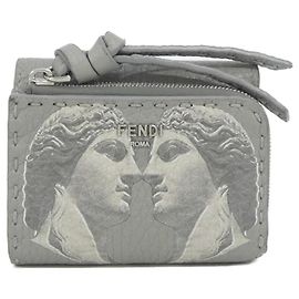 Fendi SELLERIA Peekaboo Tri-Fold Geldbörse Silber