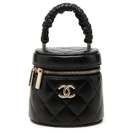 Black Chanel Mini Quilted Lambskin Vanity Case mit gerafftem Griff Schwarz