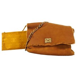 Borsa a tracolla Chanel in camoscio marrone Marrone