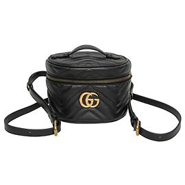 Mochila de couro acolchoado Gucci GG Marmont para mulher Preto
