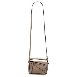 Bolso Puzzle Mini de piel de ternera marrón LOEWE Castaño Gris pardo