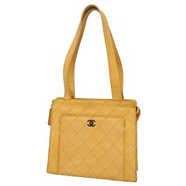 Sac cabas Chanel en cuir Matelassé Beige