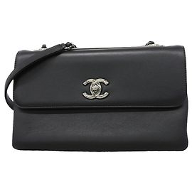 Borsa a tracolla Chanel in pelle nera Nero