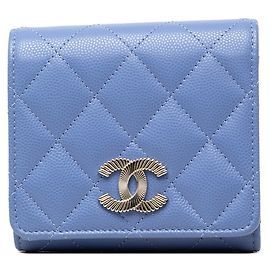 Carteira Tri-fold Chanel Coco Mark Matelassé Azul