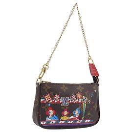 LOUIS VUITTON Vivienne Mini Pochette Accessoires Pouch M69976 LV Auth 206936SAM Monogram