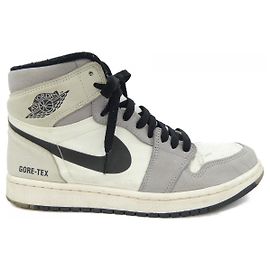 Autre Marque Sapatilhas Nike Jordan Marrom Branco