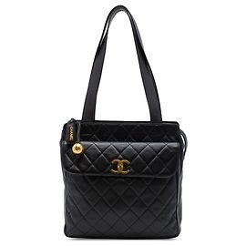 Tote Chanel Black CC Quilted Lambskin con tasca frontale Nero