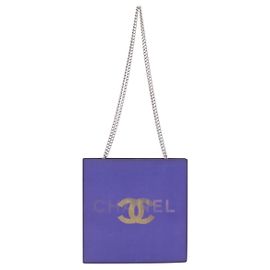 Chanel Vintage Holographic Chain Vinyl Small Roxo
