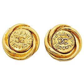 Pendientes de clip Chanel chapados en oro Dorado