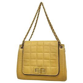 Chanel 2.55 Matelassé Handtasche in Beige Beige