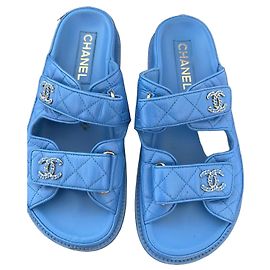 Chanel Sandali Bassi in Pelle Matelassé Blu Blu