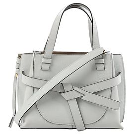 Bolso de mano 2Way de piel LOEWE Gate Mini con asa superior en gris Gris