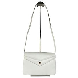 Vintage Givenchy 4G Logo Schultertasche mit Klappe Ende der 1970er White Weiß
