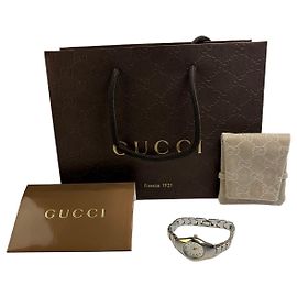 Reloj de Cuarzo para Mujer Vintage Gucci de Acero Inoxidable Finales de los 90 Plata Oro Plata