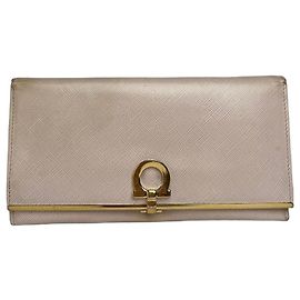 Vintage Salvatore Ferragamo Gancini Bifold Wallet Light Pink Gold Pink