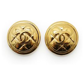 Chanel CC Matelasse Button Clip-on Earrings GP Golden