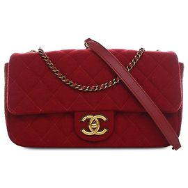 Chanel Red Medium Quilted Mixed Fibers CC Eyelet Flap Red