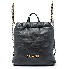 Chanel 22 Rucksack aus glänzendem gestepptem Kalbsleder schwarz Large Schwarz