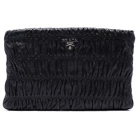 Clutch Prada de Nappa Gaufre negro Negro