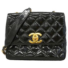 Bolso de hombro Chanel Matelassé con cadena Negro