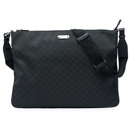 Borsa a tracolla Gucci GG in nylon nera Nero