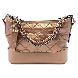 Bolsa Tiracolo Gabrielle Hobo em couro de bezerro envelhecido metalizado acolchoado Small, marrom, Chanel Marrom