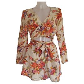 Zimmermann Playsuit de seda con estampado floral Roja Verde Naranja Crudo Púrpura