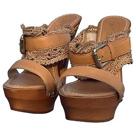 Le Silla Sandales compensées en cuir et crochet Marron