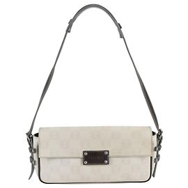 Loewe Anagram Repeat Schultertasche aus Leder Braun Roh