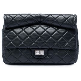 Clutch Roll Reissue 2.55 de piel de cordero acolchada negra Chanel Negro