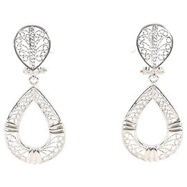 Autre Marque Hängeohrringe aus 18K Weißgold Golden