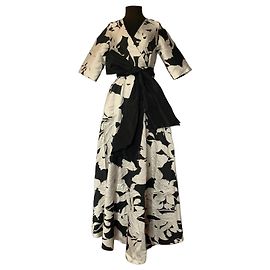 Vestido largo estampado floral Carolina Herrera Negro Blanco
