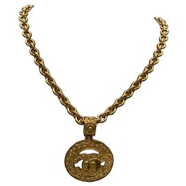 Collar con colgante Chanel CC Dorado