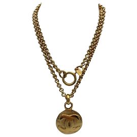 Collier pendentif Chanel CC Doré