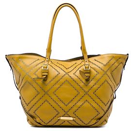 Bolso Tote Salisbury Burberry de piel perforada amarillo Medium Amarillo
