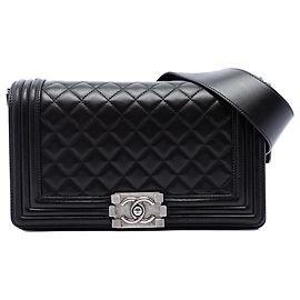 Chanel Black Old Medium Quilted Lambskin Boy Flap Nero