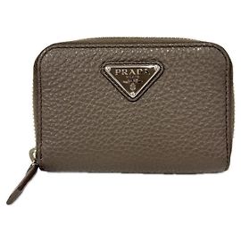 Porta-moedas Prada em couro Vitello Daino Marrom