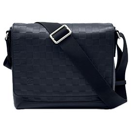 Louis Vuitton Damier Infini District PM N41286 Schultertasche Schwarz